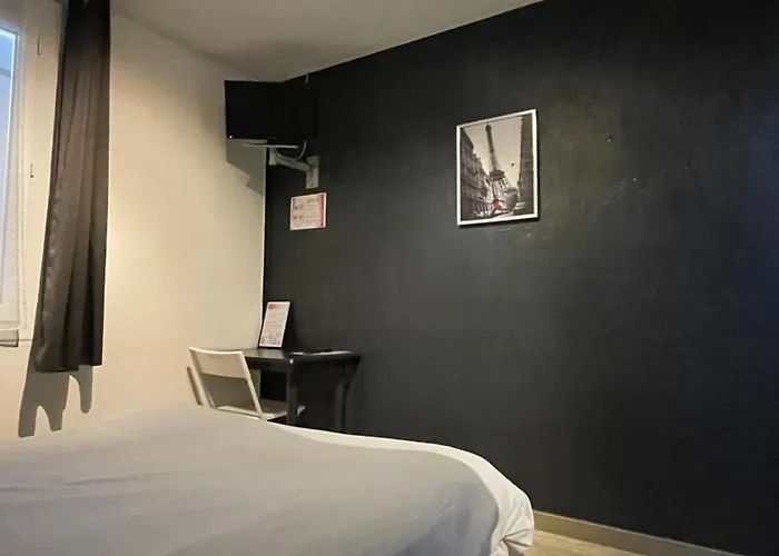 汽车旅馆 Les Voyageurs - *