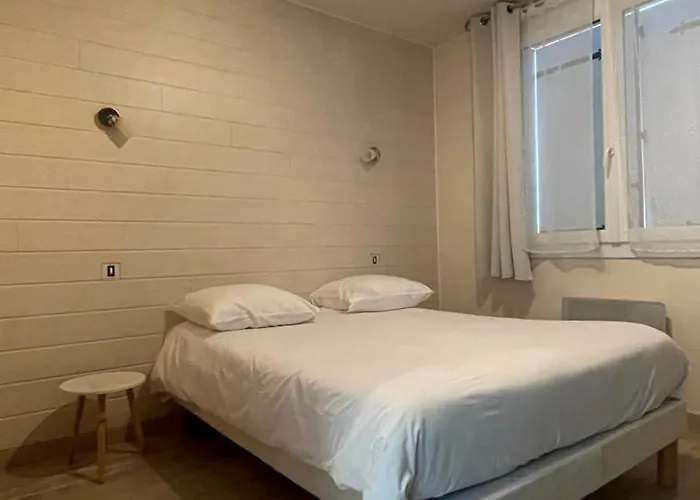 Les Voyageurs - 汽车旅馆 *